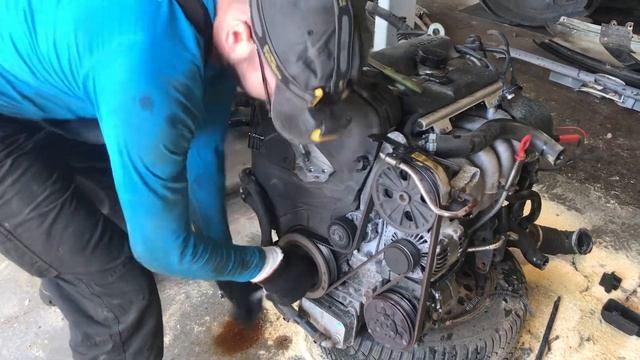 Разборка Volvo - S40 / V40 1995-2004, 2 (VIN: YV1VW17K22F821433) 69549 смотреть онлайн