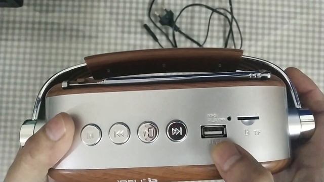 Review : After Three Months of Use - iBell Chargeable FM, 3 Band radio with Bluetooth, FM700BT смотреть онлайн