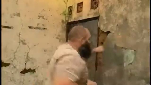 Сломал стену или 10 ударов по короновирусу смотреть онлайн