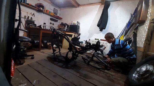 Мотоцикл Honda Steed 400. #2. Покраска рамы смотреть онлайн