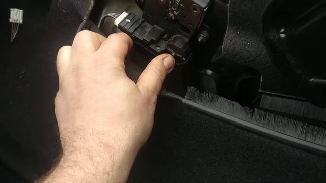 Renault Megane convertible roof lock damage смотреть онлайн