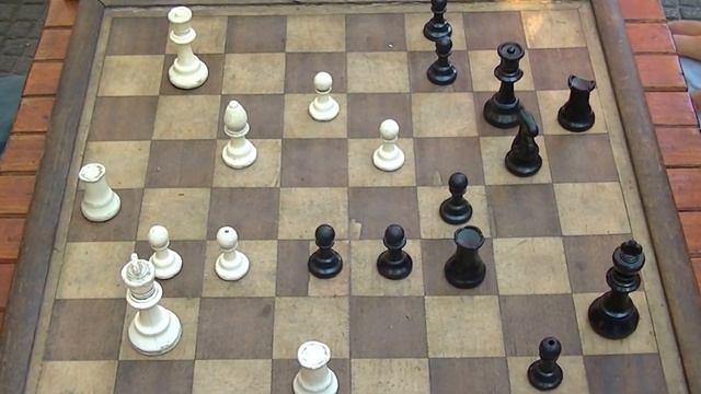 Ajedrez Callejero  (El Elegido-El Capitán)
