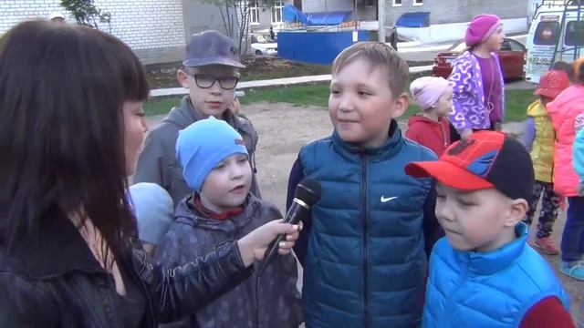 Дворики по проспекту Тракторостроителей 54. 17 мая 2016 смотреть онлайн