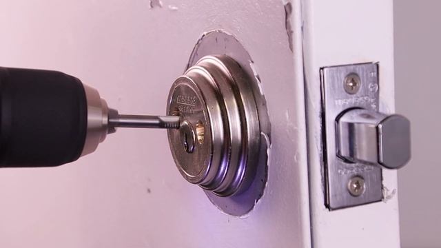 How To Drill Out High Security Deadbolts with KeylessFactory Solid Carbide Bit - Medeco Drilling смотреть онлайн