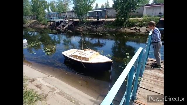 Спуск на воду самодельной яхты. Мини-куттер. смотреть онлайн
