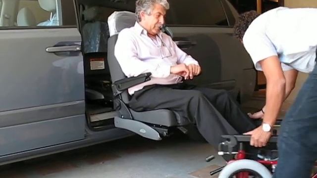 CARONY KIA CARNIVAL смотреть онлайн