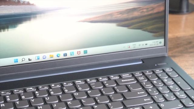 Lenovo IdeaPad 5 Review (2022) - Intel 12th Gen смотреть онлайн