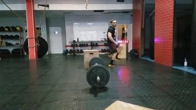 Безыкорнов Алексей Кроссфит Койот Нижний Новгород. 1 комплекс My Wod Online 2018. Время 3:58 смотреть онлайн