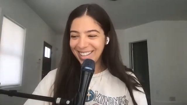 S2E12. PCOS: WHY ARE SO MANY WOMEN SUFFERING? Ft. Amanda Montalvo, RD, FDN-P смотреть онлайн