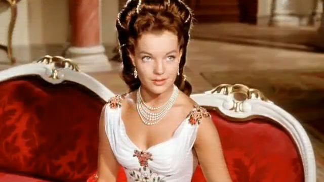 Charming woman : Romy Schneider as Sissi ( Роми Шнайдер в ролята на Сиси от едноименния филм) смотреть онлайн