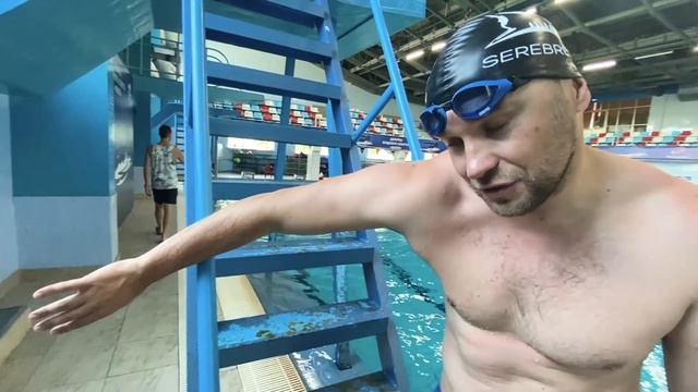 ПЛЫВИ КАК ХУДОЖНИК. Положение кисти при плавании кролем! смотреть онлайн