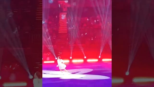 Алина Загитова. Сцена мятущейся души принцессы Леи в шоу 