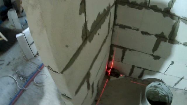 Серия 2. Возведение стен из газобетонных блоков. Ремонт однушки в новостройке с нуля. смотреть онлайн