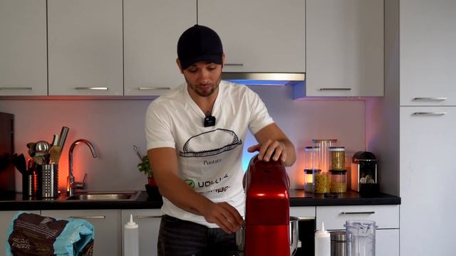 Pizza napoletana fatta a casa: Impasto con planetaria VEVOR смотреть онлайн