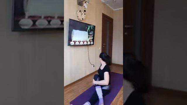 Йога простирания (средний вариант). Сурья намаскар (расширенный). смотреть онлайн