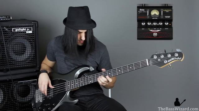 Crazy Distortion Bass Solo over a Loop using the Ashdown Hyper Drive Bass Pedal! смотреть онлайн