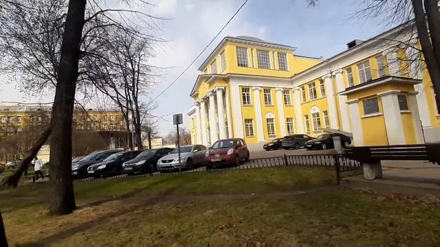 Москва. Прогулка по клинике им. Пирогова ( 2 Градская). смотреть онлайн