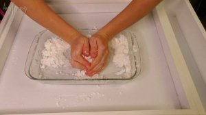 КАК СДЕЛАТЬ ИСКУССТВЕННЫЙ СНЕГ ♥ 3 лучших способа ♥ Зимняя сенсорная коробка для детей