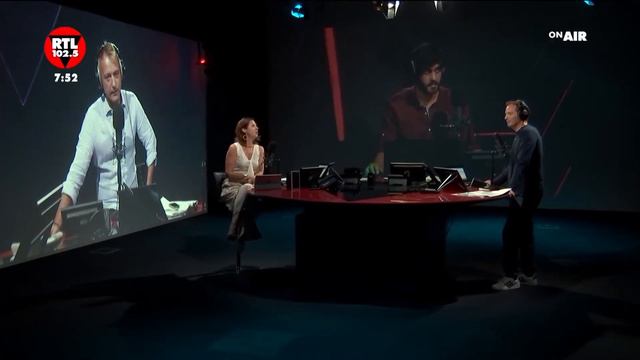 Giusi Ferrè e Giuseppe Morello: Imporre un modo di vestire (anche a scuola) è da regime autoritario смотреть онлайн