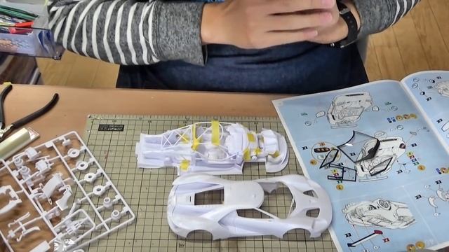 【カーモデル】Revell FORD GT Le Mans 2017 Part.1 開封・仮組み【製作日記#437】 смотреть онлайн