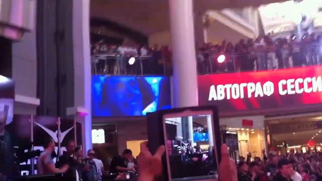 Armin van Buuren, Radio Record/Появление хэдлайнера смотреть онлайн