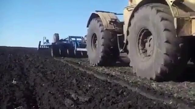 Кировец К700, ЛТЗ 55, МТЗ 80, ДОН 1500, КОЛОС CК6 смотреть онлайн