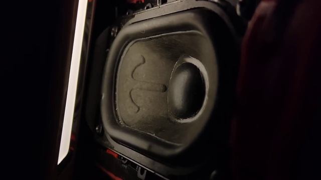 Special 100subs? JBL Charge 4 100% vol. Low Frequency Mode Must watch!!!!!!! смотреть онлайн
