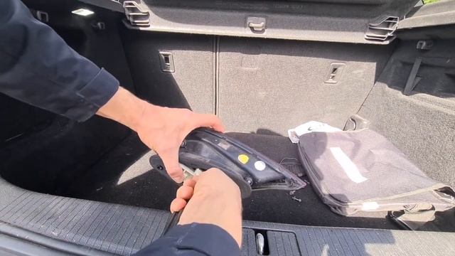 How to change the light bulb on Astra J boot rear light смотреть онлайн