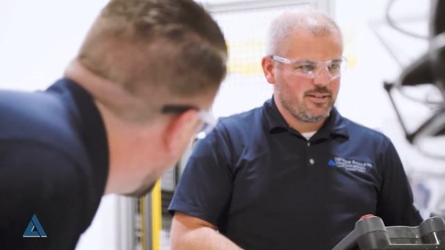 Shape Process Automation | Waterjet Cutting Robotic Cells смотреть онлайн