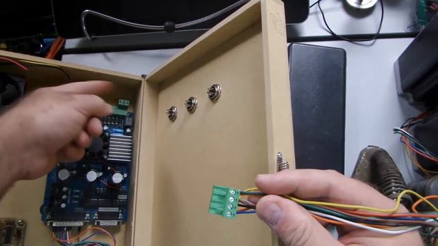 Quadro de comando BT 6560 e arduino Router projects parte 3 смотреть онлайн