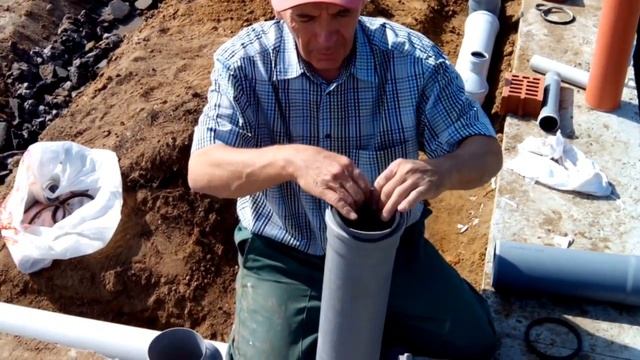 Закладка канализационных труб в землю смотреть онлайн
