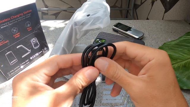 Лучшая беспроводная зарядка 3 в 1: заряжает iPhone, Apple Watch и AirPods смотреть онлайн