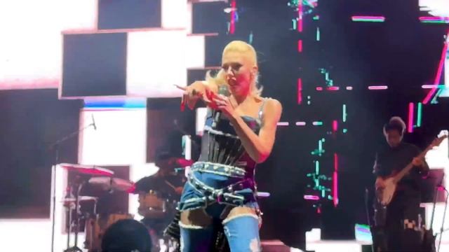Gwen Stefani - Just A Girl Live In La Quinta, CA - 1/20/2023