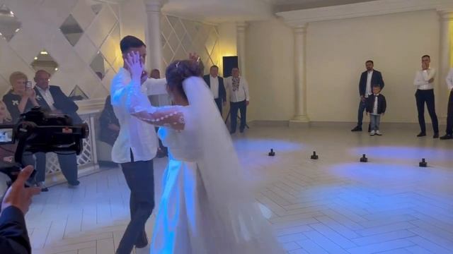 Перший весільний танець 2022 / Львів/Студія танцю - Пара Dance /будь зі мною - Grohotsky смотреть онлайн
