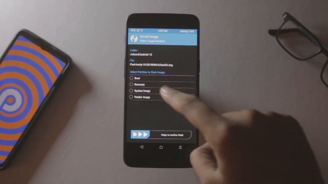 Install Android 10 on Any Phone! (First Impressions) смотреть онлайн
