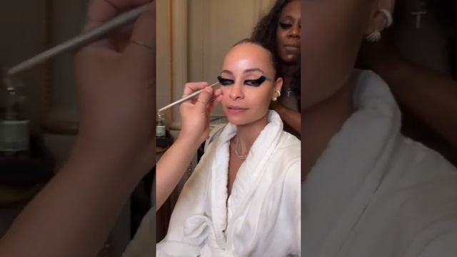 We Recreated Julia Fox's Makeup #shorts смотреть онлайн