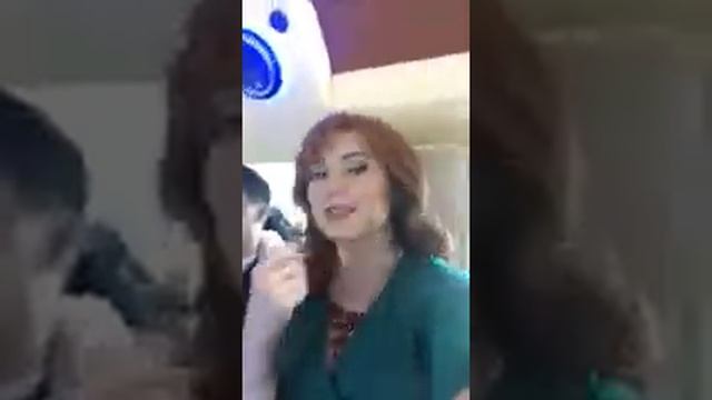 В лимузине, караоке смотреть онлайн