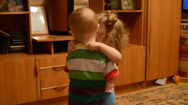 Смешное видео дети танцуют смотреть онлайн