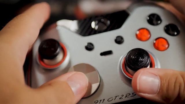 SCUF FORZA ELITE PORSCHE : La + collector manette XBOX смотреть онлайн