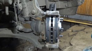 Suzuki Grand Vitara (2005-2008) - Ремонт суппорта. Suzuki Grand Vitara (2005-2008) - brake revision
