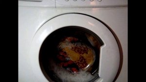 В стиральной машине много пены. Откуда берется много пены