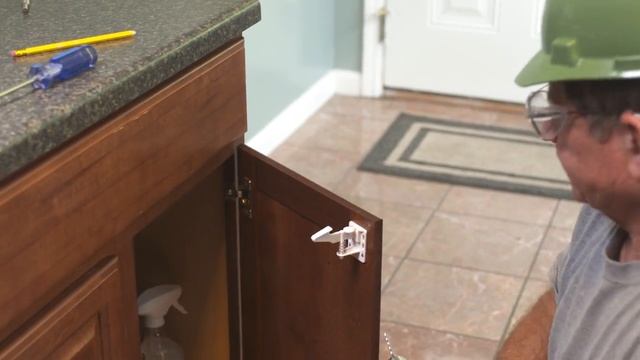 How to Install a Cabinet Lock for Home Safety | Cincinnati Children's смотреть онлайн