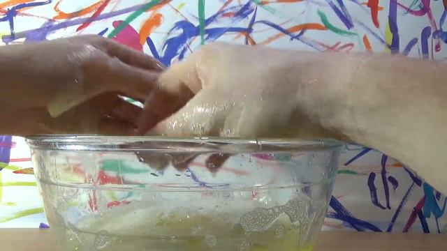 Пробуем надуть большой пузырь смотреть онлайн