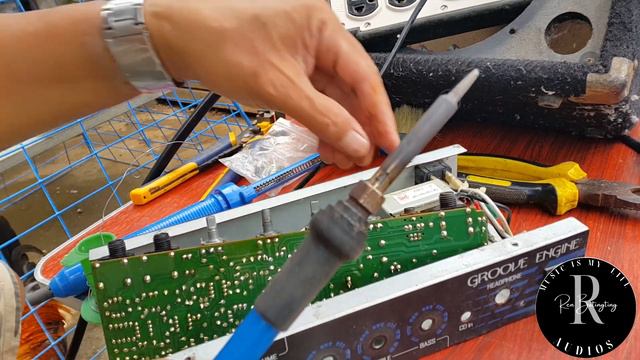 CORT GROOVE ENGINE GE15B BASS AMPLIFIER REPAIR POTENTIOMETER PROBLEM SPEAKER COIL смотреть онлайн