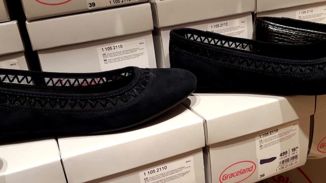 Прага шоппинг. Распродажи женских балеток испанского бренда Desigual. Скидки до 70% смотреть онлайн