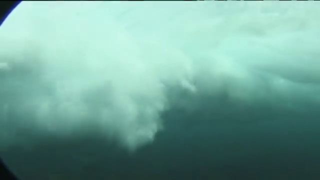 How do waves break? смотреть онлайн