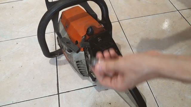 Stihl MS 280 motorka kako skinuti i zameniti svecicu na motornoj testeri Stihl смотреть онлайн