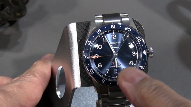 The Longines Zulu Time GMT vs. the Maurice Lacroix Aikon GMT - which is better? смотреть онлайн