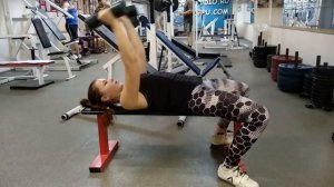 Трицепс с гантелями лежа - Спортстудия силового тренинга