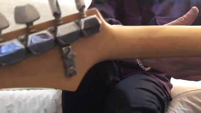 Washburn KC-40V Chicago Series Electric Guitar Korea Blue Woodstone 1990 Short Test смотреть онлайн